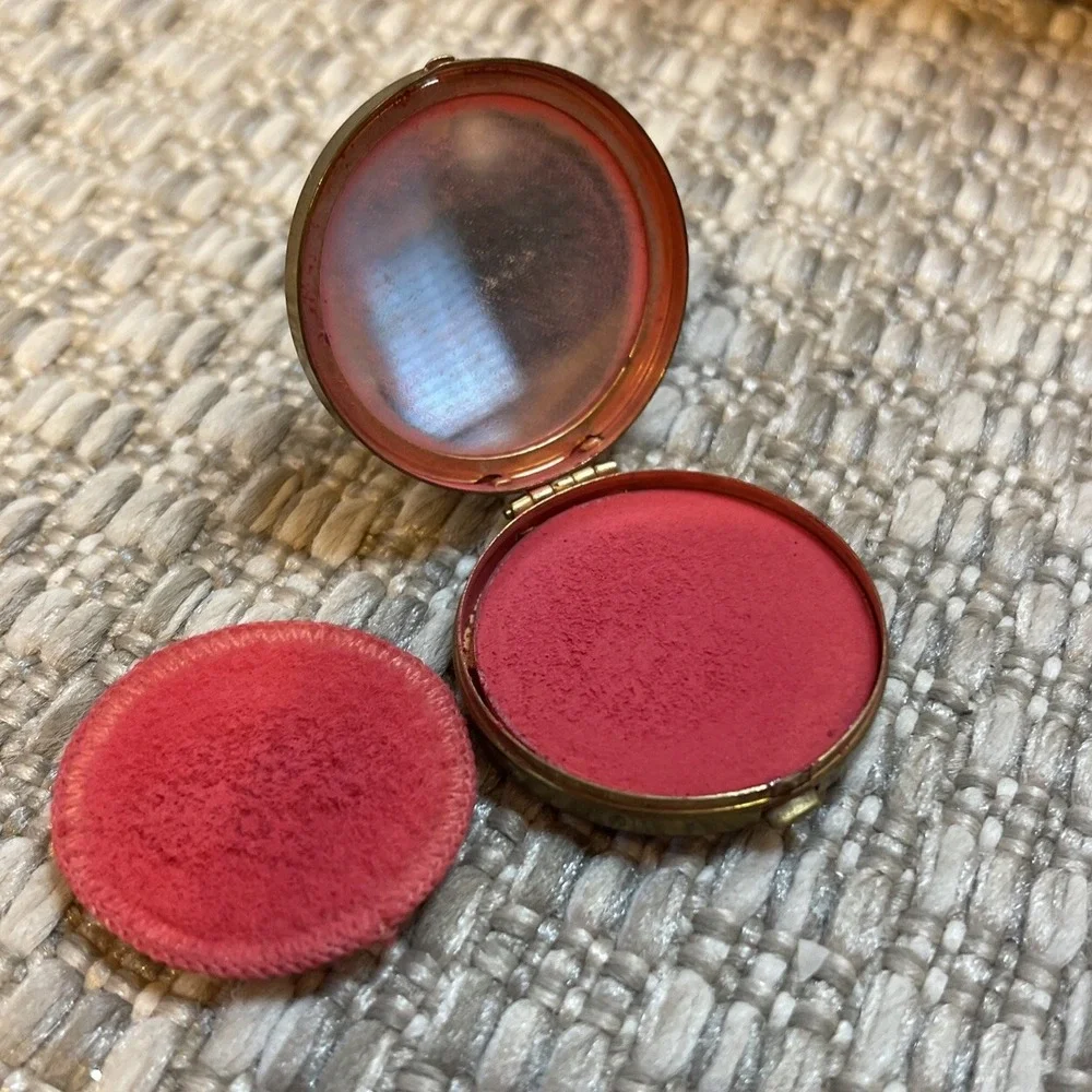 Vintage Vivaudou Rouge‎ Compact Brass Etched Refillable
